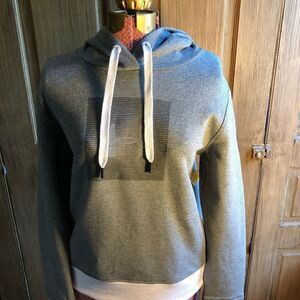 Women’s Under Armour Threadborne Hoodie NWT   